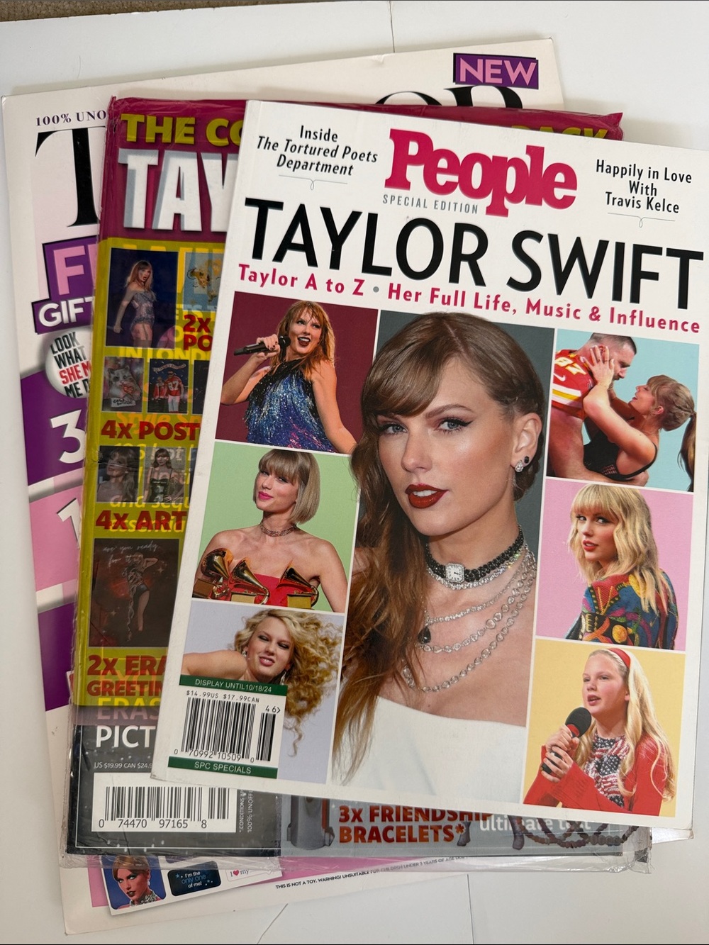 Special Edition: Taylor Swift Poster - White & Pink